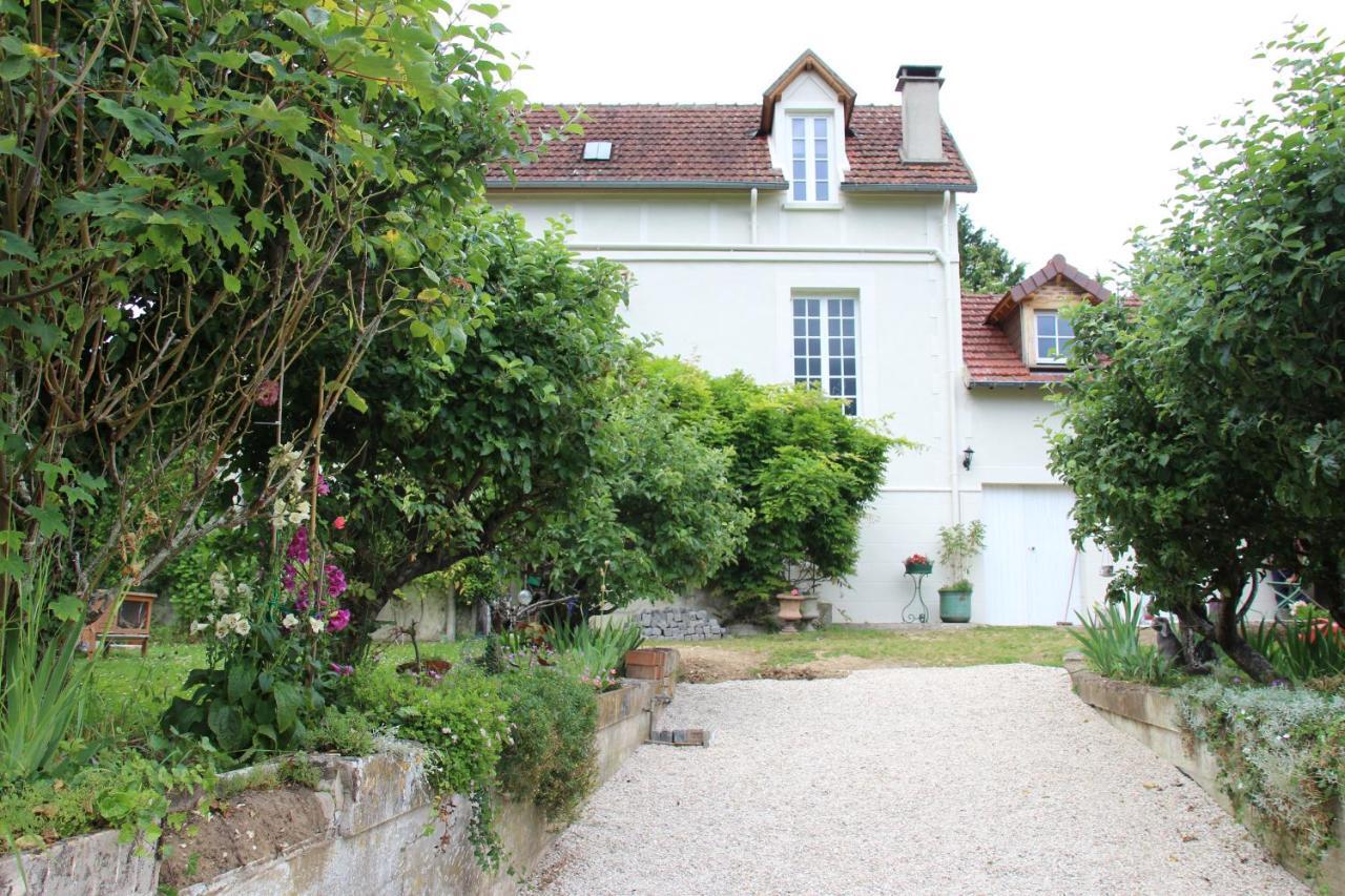 ジヴェルニー Belle Vue Terrasse Bed & Breakfast エクステリア 写真